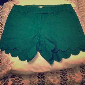 J crew emerald green scallop edge shorts
